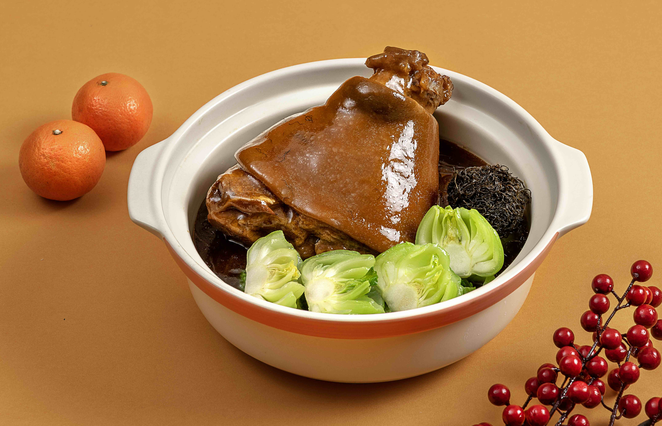 炖煮福运黑猪猪肘